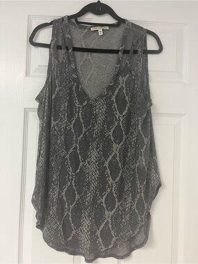 Express Gray Snake-Print Cold-Shoulder V-Neck Tank Top